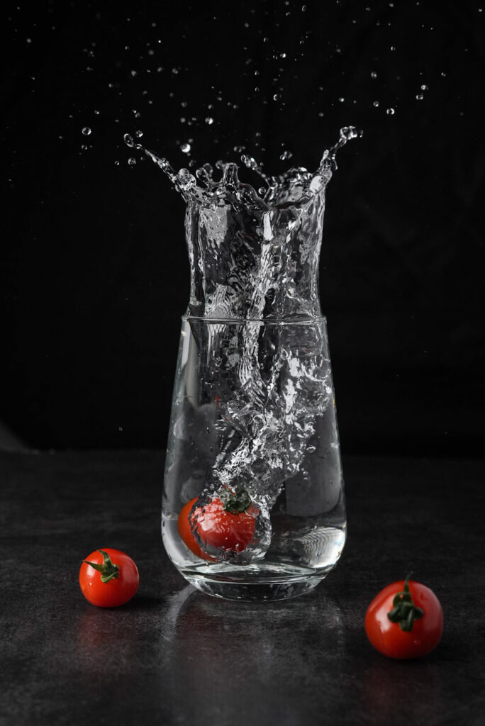 Splash Photography : Photography by saru : Water splash cherry tomato