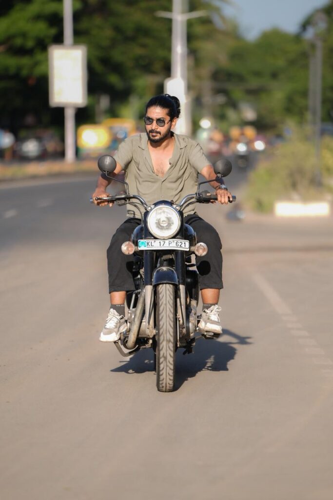 Men’s portrait photoshoot in Kochi captured for Instagram with stylish candid poses